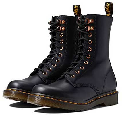 Dr. Martens 1490 Wanama Female Shoes Lace Up Boots